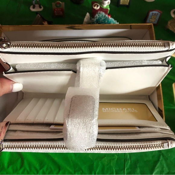 NWT Michael Kors Jet Set Double Zip Wristlet - Picture 4 of 11